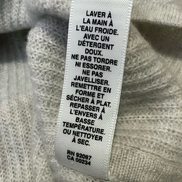 Saks Fifth Avenue Pale Heather Gray Waffle Ribbed Shirttail Cashmere Sweater XL - Picture 8 of 8